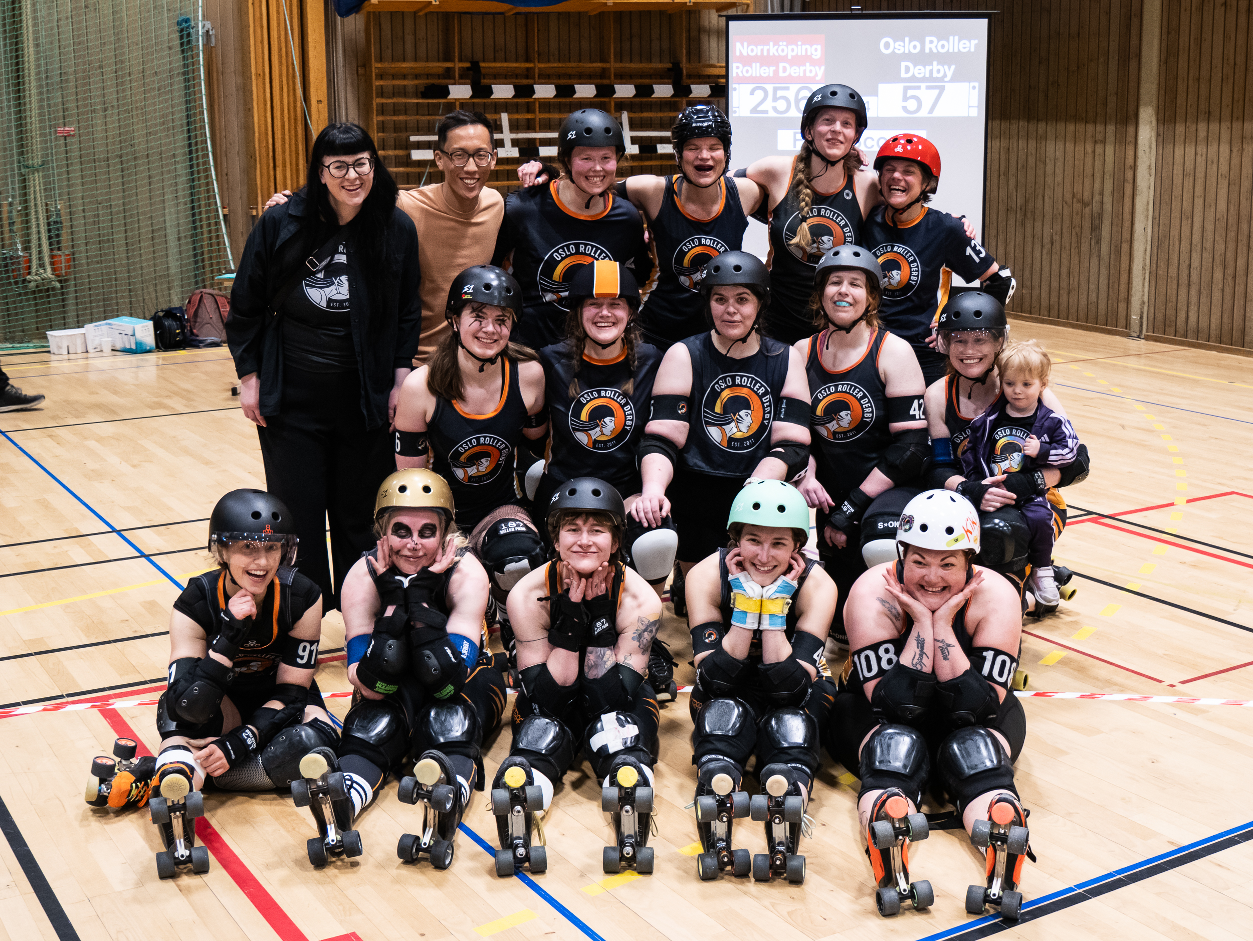 Oslo Roller Derby A-team group photo